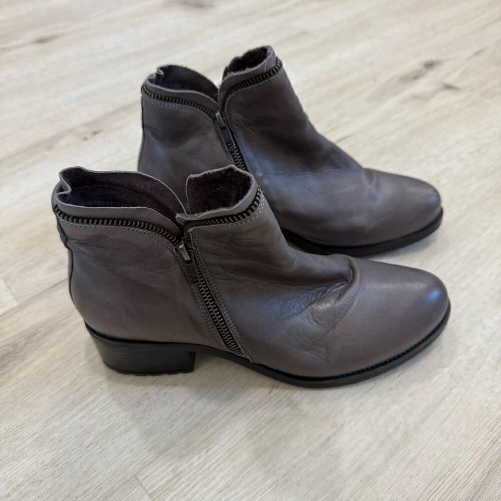 Miz Mooz Women's Jet Leather Zipper Heeled Ankle Booties in Grey Size 41 - Picture 2 of 11